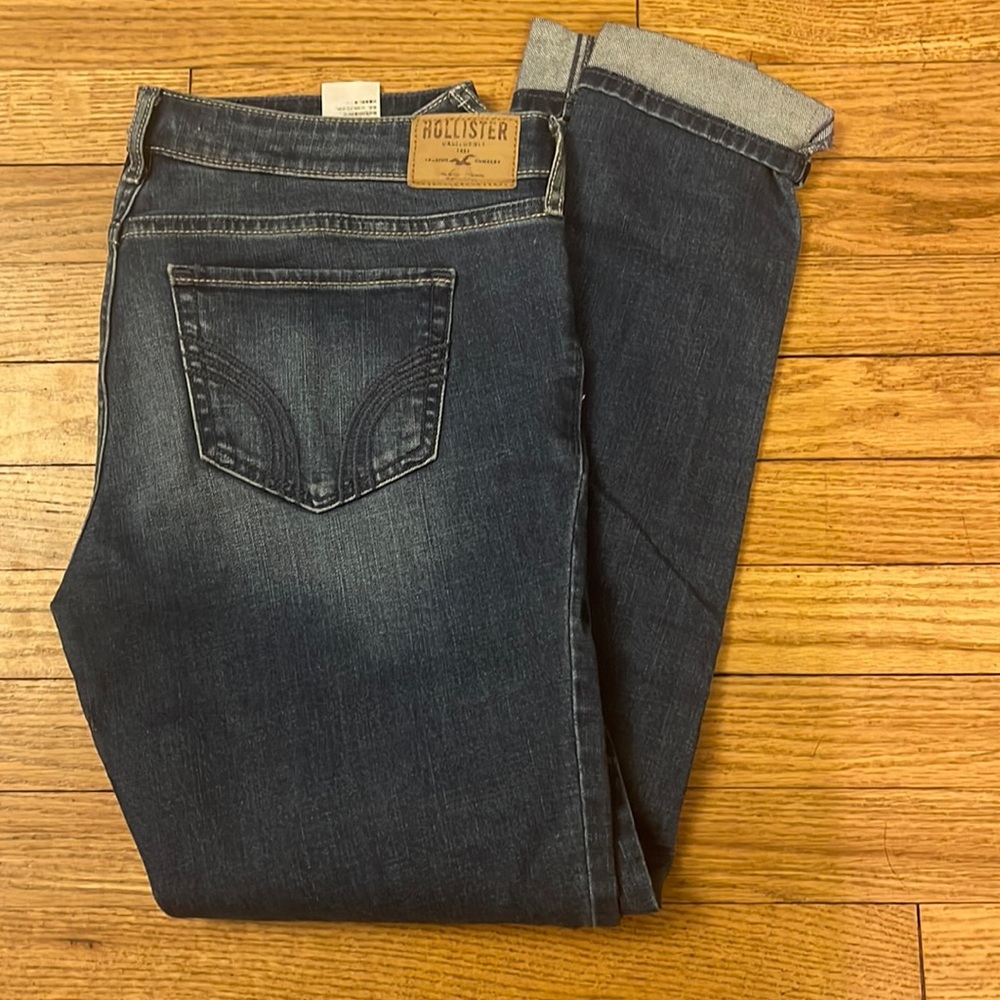 EUC Hollister Skinny Jeans